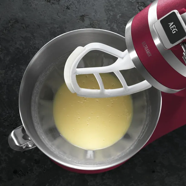 KITCHEN MACHINE ULTRAMIX  4.8L 1200W ROUGE AEG