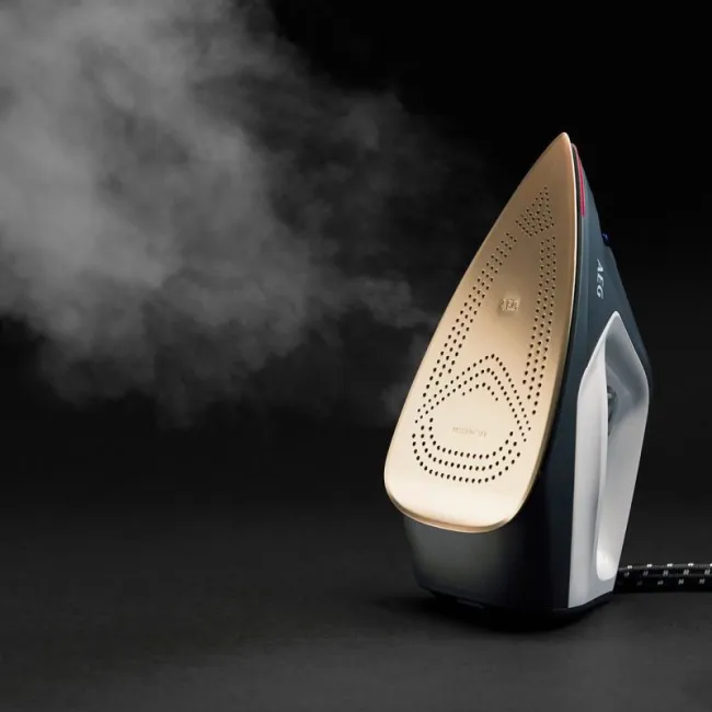 CENTRALE VAPEUR  -ABSOLUTE 8000 GREY METALLIC 2400W  AEG