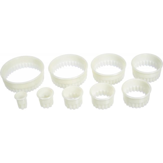 LOT DE 9 EMPORTE-PIECE RONDS CANNELLES LACOR