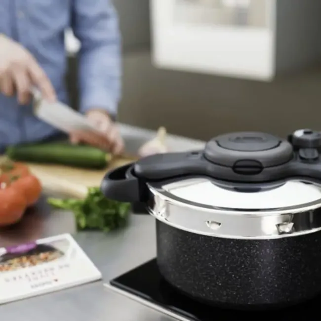 COCOTTE CLIPSO MINUT DUO 5 L NOIR TEFAL