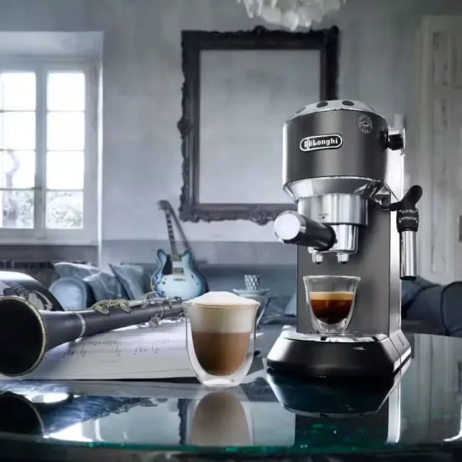 Machine à Expresso Dedica BLACK DELONGHI