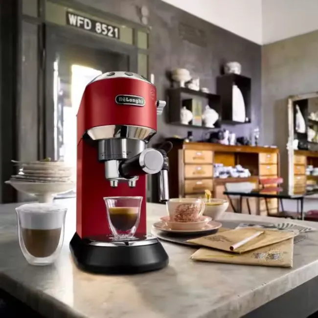 Machine à Expresso Dedica ROUGE DELONGHI