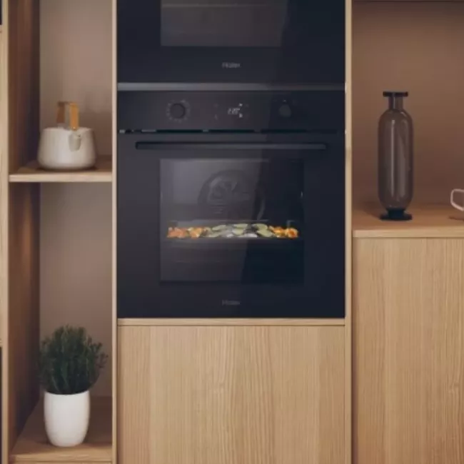 FOUR 60CM ENCASTRABLE 78L NOIR 33703815 HAIER