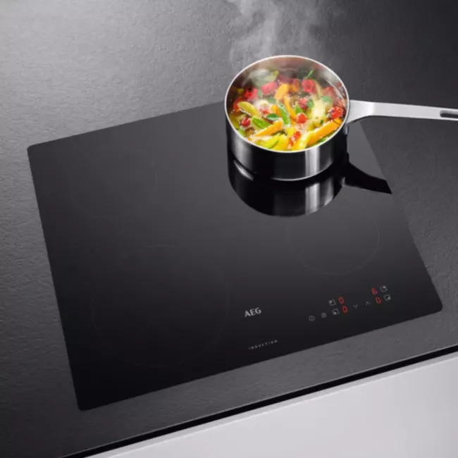 TABLE DE CUISSON A INDUCTION 60CM 4 ZONES AEG